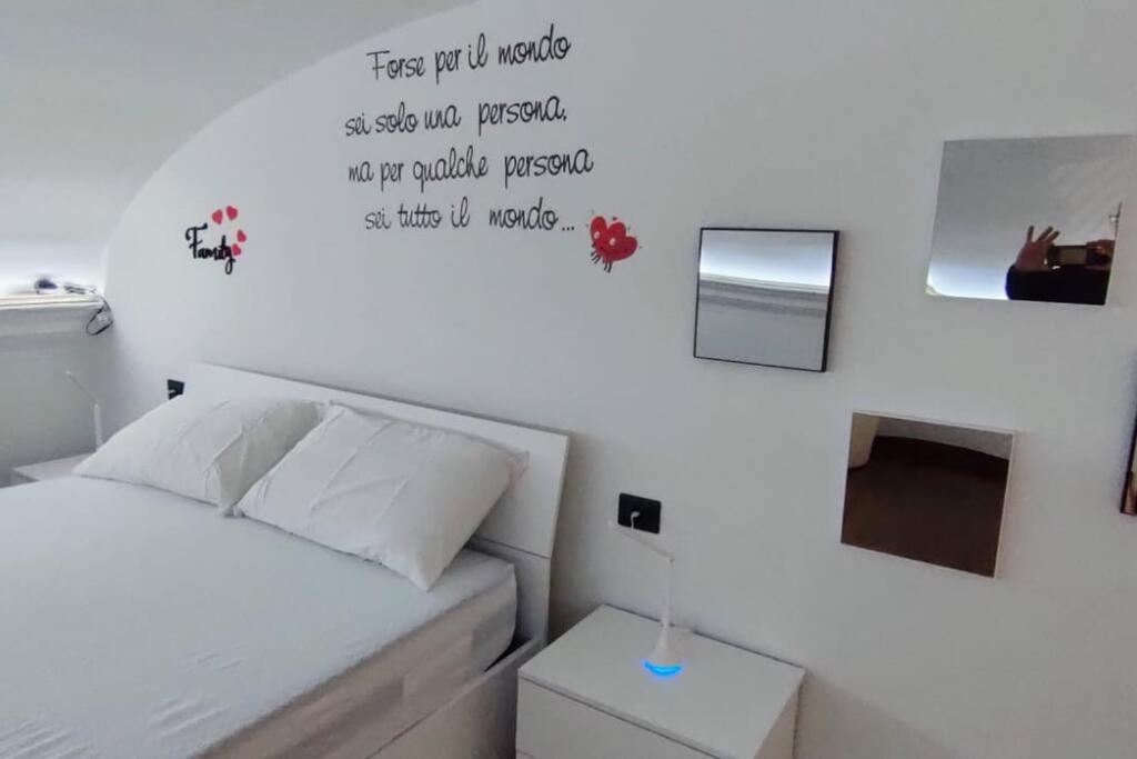 La Casa Di Trilly Apartment วิเจวาโน ภายนอก รูปภาพ